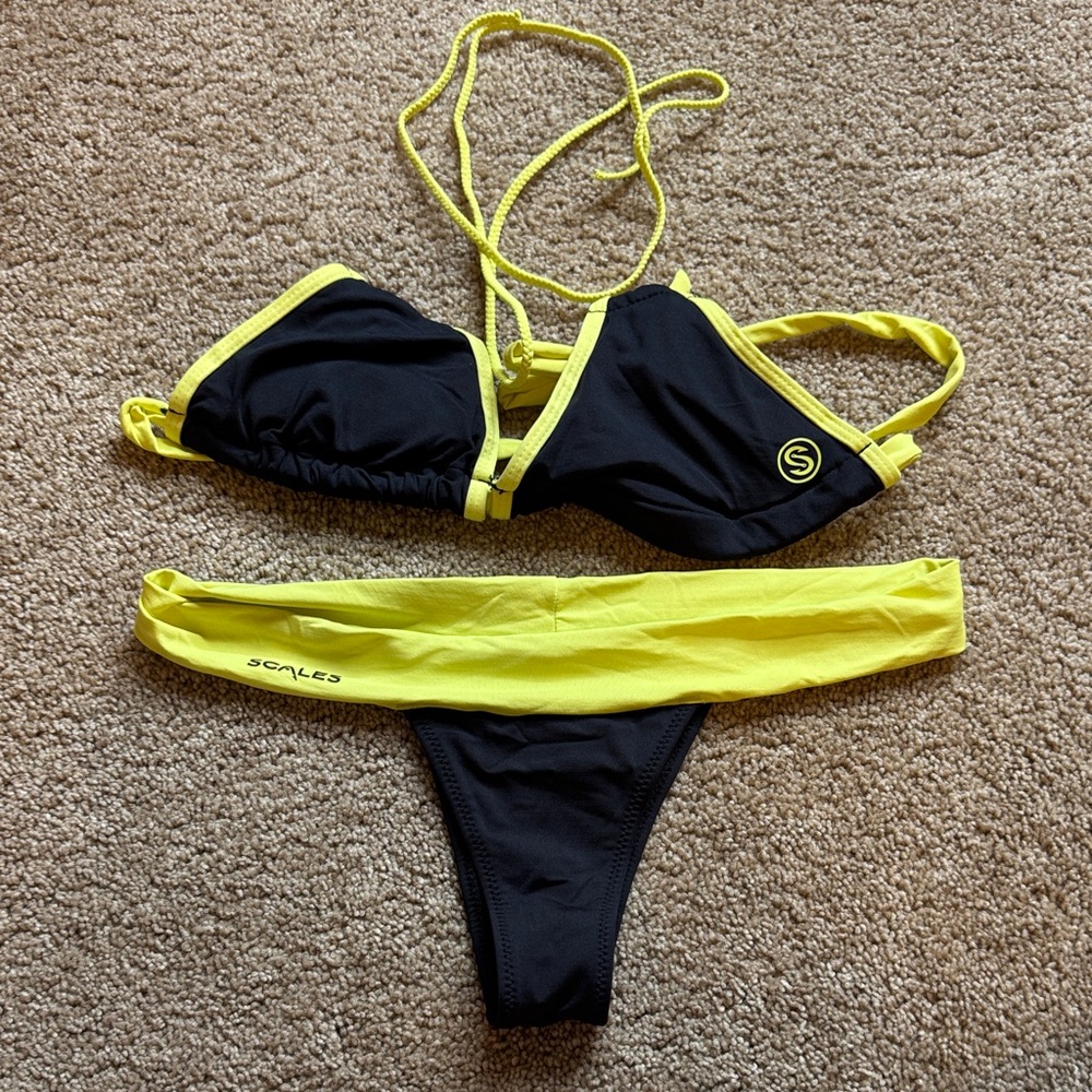 Scales Black and Yellow Bikini Set